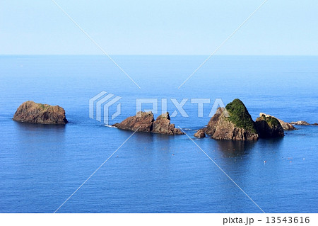 丸木崎展望所から見る草島と大瀬 13543616