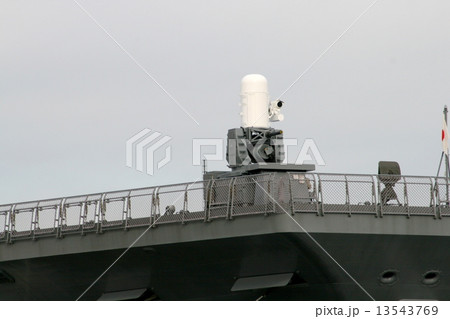 護衛艦「ひゅうが」の入港風景 13543769