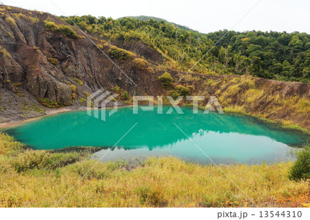 有珠山噴火記念公園の池 有珠山噴火記念公園の池 13544310
