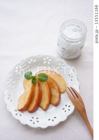 ココナツオイルの焼きりんご 13551166