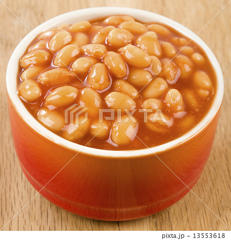 Baked Beans - Bowl of baked beans in tomato sauce.  13553618