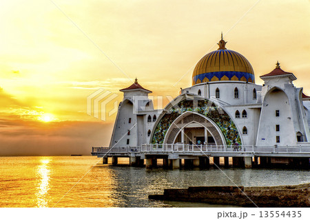 マレーシアマラッカ島のモスク 13554435