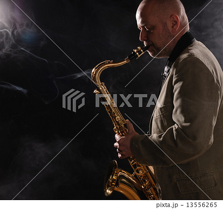 Saxophonist 13556265