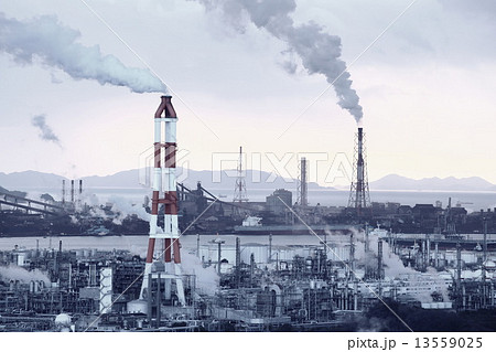 環境破壊 大気汚染 公害 イメージの写真素材