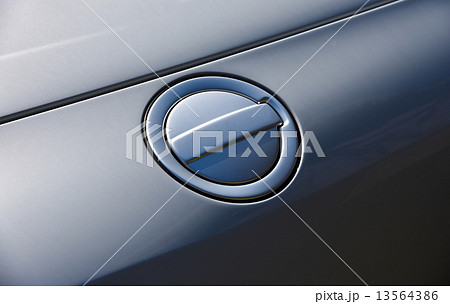 自動車　給油口 13564386