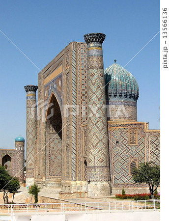 Samarkand Registan Sher-Dor Madrasah 2007 13566136
