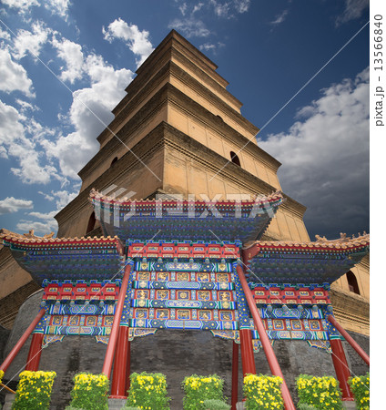 Giant Wild Goose Pagoda (Big Wild Goose Pagoda), is a Buddhist pagoda located in southern Xian,China Giant Wild Goose Pagoda (Big Wild Goose Pagoda), is a Buddhist pagoda located in southern Xian,China 13566840
