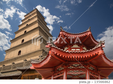 Giant Wild Goose Pagoda (Big Wild Goose Pagoda), is a Buddhist pagoda located in southern Xian,China Giant Wild Goose Pagoda (Big Wild Goose Pagoda), is a Buddhist pagoda located in southern Xian,China 13566862
