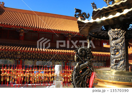 台湾　文武廟 13570390