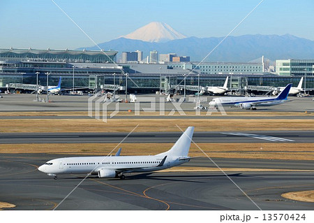羽田空港 13570424
