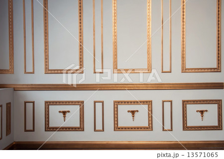 Classic interior with barocco couch Classic interior with barocco couch 13571065