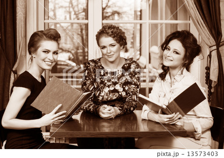 Friends in cafe 13573403