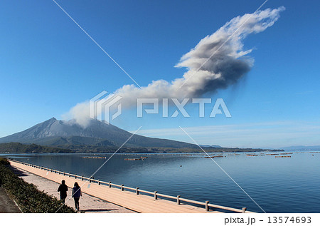 Kagoshima_噴火直後　噴煙　桜島 13574693