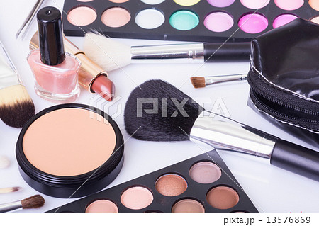 makeup 13576869