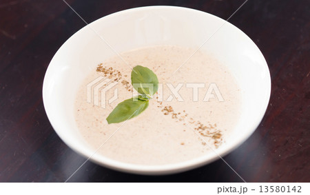 cream soup 13580142