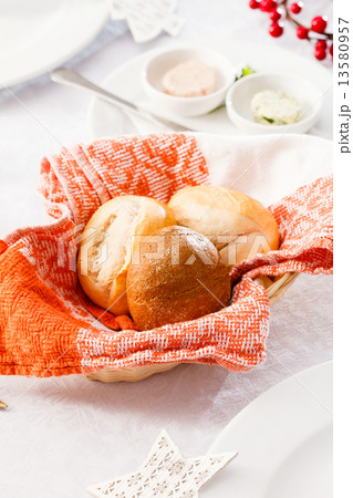 dinner buns dinner buns 13580957