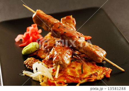 grilled beef skewers 13581288