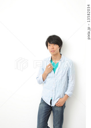 20代男性 13582034