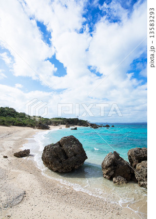 沖縄のビーチ・宮城島・上原の浜 沖縄のビーチ・宮城島・上原の浜 13583293