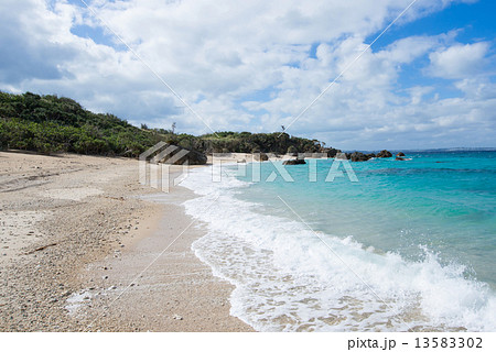 沖縄のビーチ・宮城島・上原の浜 沖縄のビーチ・宮城島・上原の浜 13583302