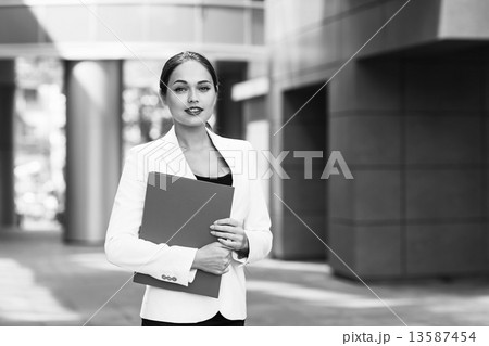 Young businesswoman 13587454