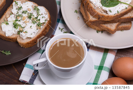 fresh breakfast 13587845