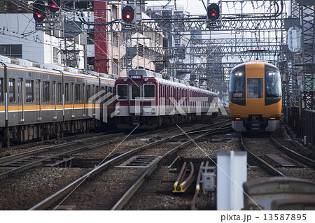 近鉄電車 三種 並走 近鉄電車 三種 並走 13587895