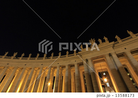 サンピエトロ広場-right(Piazza San Pietro - right) 13588173