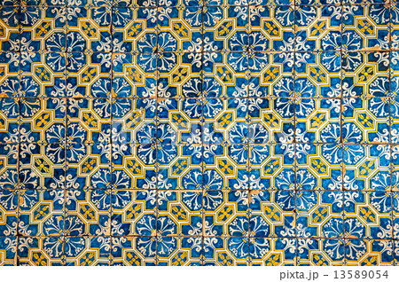 Azulejos, traditional Portuguese tiles 13589054
