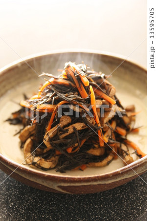 ひじきの煮物 13595705