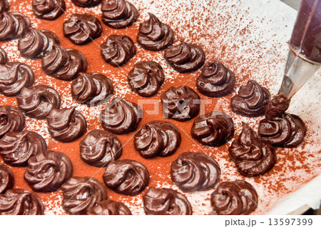 Chocolate 13597399