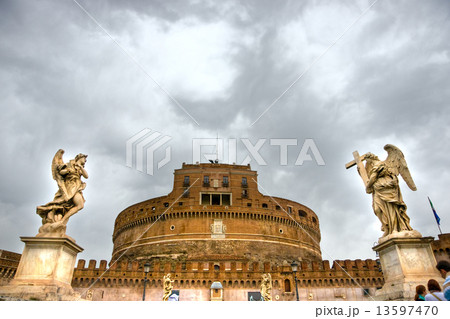 Castel Sant'angelo and Bernini's statue on the bridge, Rome, Ita Castel Sant'angelo and Bernini's statue on the bridge, Rome, Ita 13597470