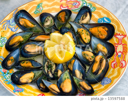 Mussels 13597588