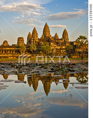 Angkor wat 13598496
