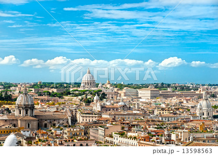 San Peter, Rome, Italy. 13598563