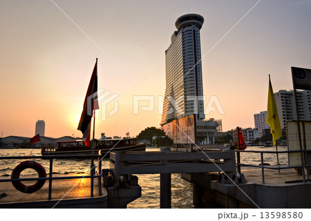 Sunset at Si Phraya Pier, bangkok, Thailand.. 13598580