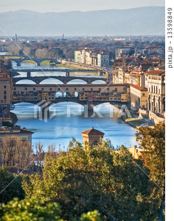 Panoramic view of Florence and Ponte Vecchio. 13598849