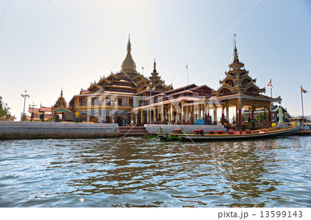 Inle lake, Myanmar. Inle lake, Myanmar. 13599143