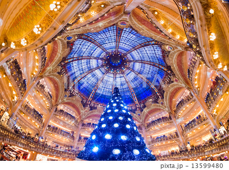 PARIS - DECEMBER 07: The Christmas tree at Galeries Lafayette on 13599480