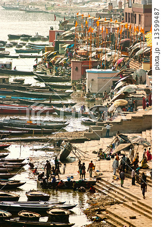 Varanasi (Benares) Varanasi (Benares) 13599487