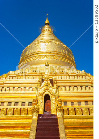 Shwezigon Paya, Bagan, Myanmar. 13599502