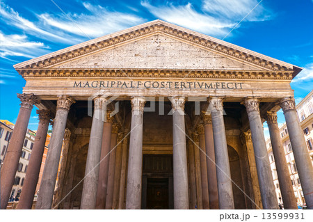 Inside the Pantheon, Rome, Italy. Inside the Pantheon, Rome, Italy. 13599931