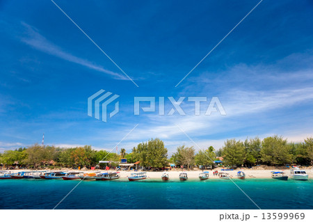 Beautiful sea at Gili Trawangan, Indonesia. Beautiful sea at Gili Trawangan, Indonesia. 13599969