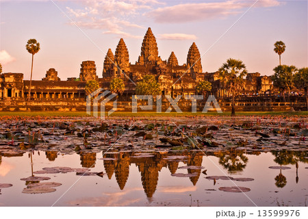 Angkor Wat at sunset, cambodia. Angkor Wat at sunset, cambodia. 13599976