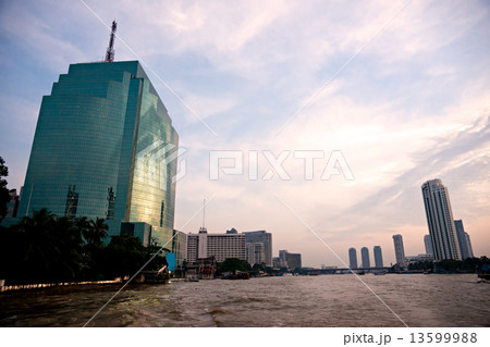 Bangkok Skyline, Thailand.. 13599988