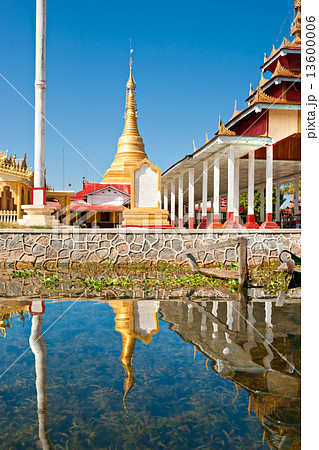 Inle lake, Myanmar. 13600006