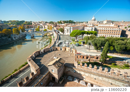 San Peter, Rome, Italy. 13600220