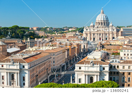 San Peter, Rome, Italy. 13600241