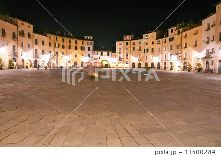 Lucca - Piazza Anfiteatro at night. Tuscany, italy. 13600284