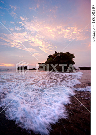 Borobudur Temple, Yogyakarta, Java, Indonesia. Borobudur Temple, Yogyakarta, Java, Indonesia. 13600297